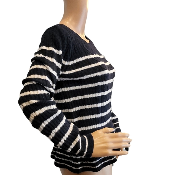 NWT Banana Republic Wool Cashmere Banana Sweater Peplum Hem Navy White Size SP - Picture 15 of 16